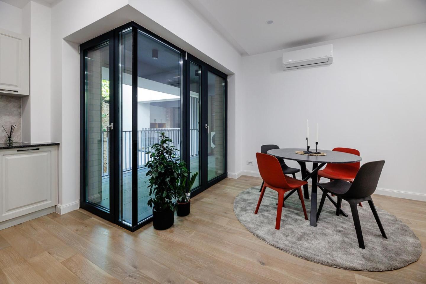The Corner Luxe Apartment Bukarest Kültér fotó
